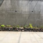 藤沢市新築戸建て　石積み花壇造作・植栽工事