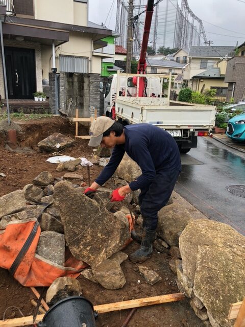 石積み(野面積み)開始
